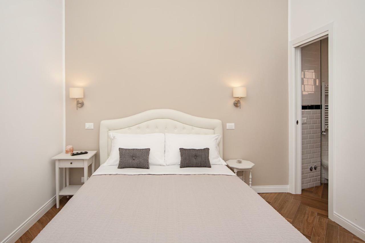 Luxury & Charme Colosseo Rome Exterior photo