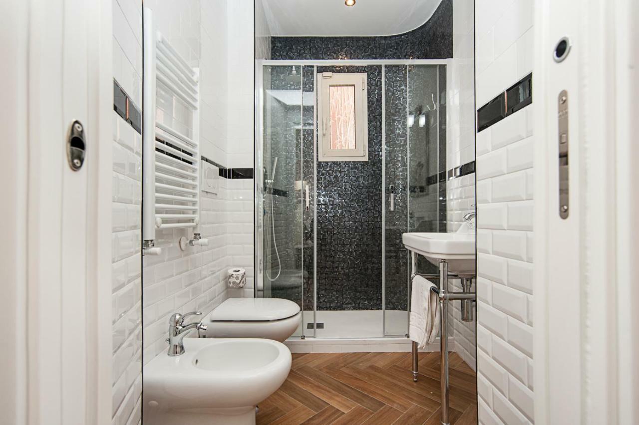 Luxury & Charme Colosseo Rome Exterior photo